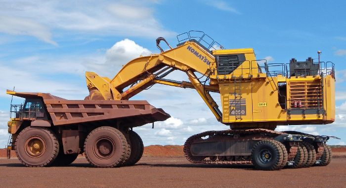 ruedas Sleipner transportando maquinaria pesasa