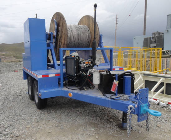 Equipo enrollador de cable eléctrico minero Foto
