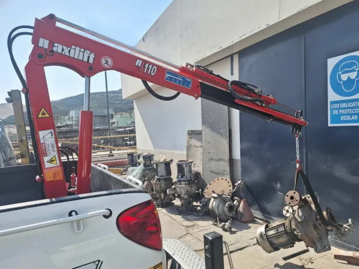 Grúa compacta electrohidráulica MAXILIFT modelo ML110.3 ERS