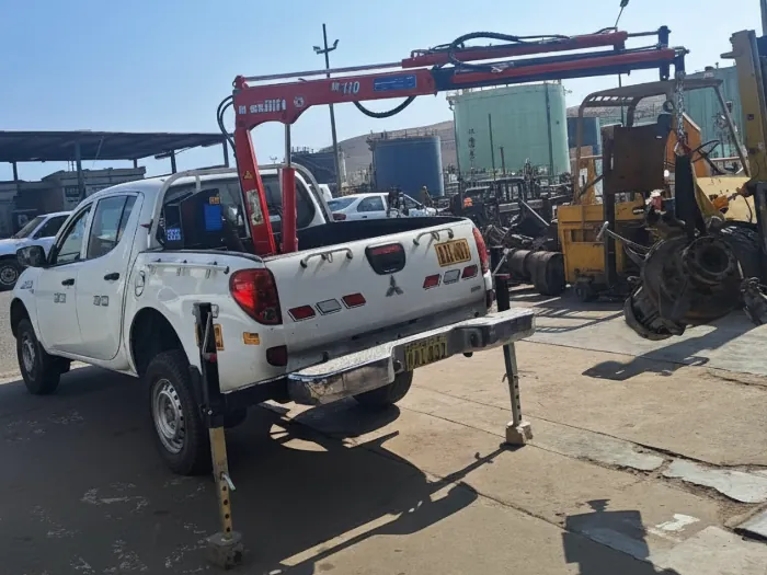 Grúa compacta electrohidráulica MAXILIFT modelo ML110.3 ERS